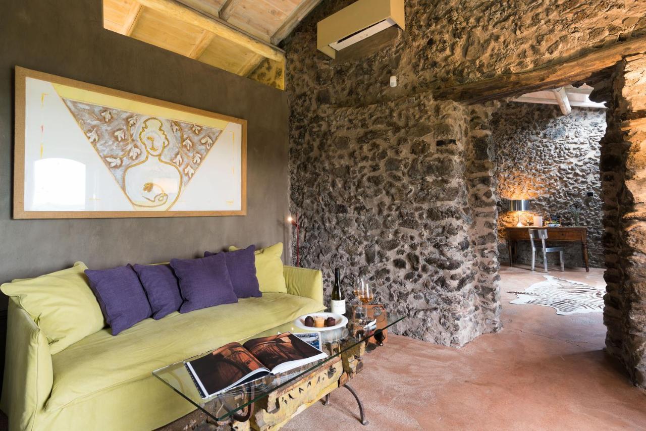 ホテル Monaci Delle Terre Nere ザッフェラーナ・エトネーア エクステリア 写真